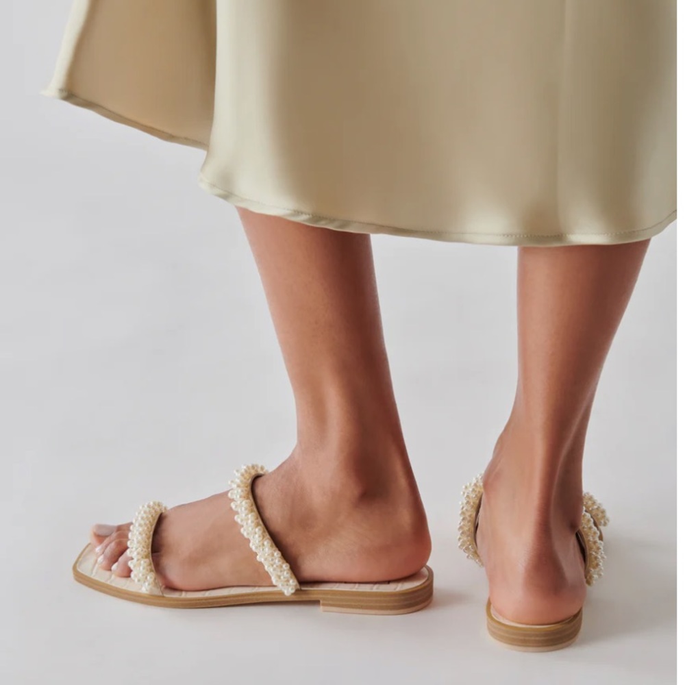 Dolce Vita Ivee Sandals Pearl